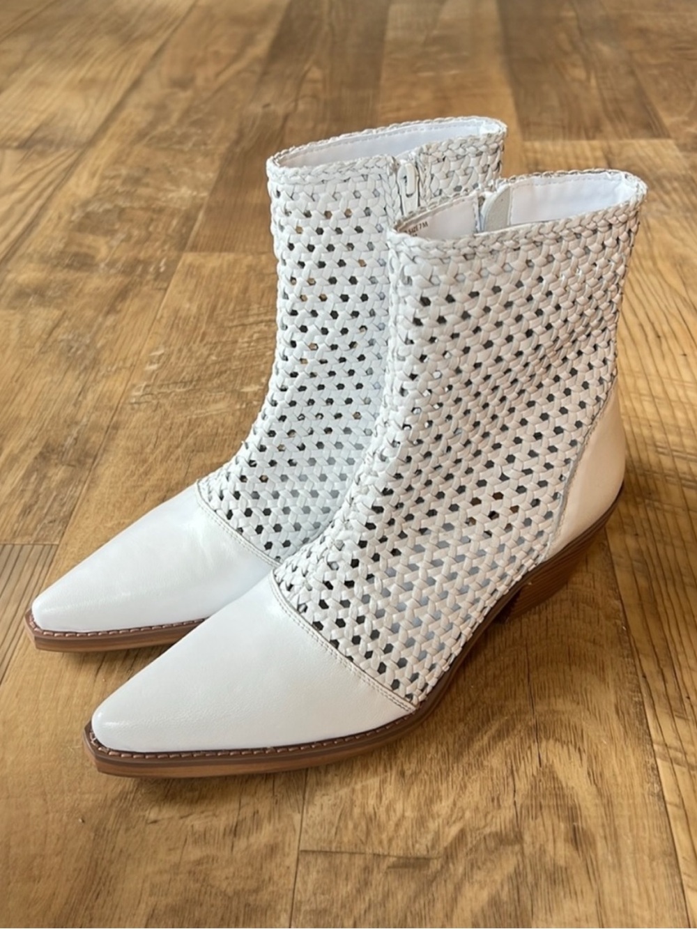 NEW Coconuts by Matisse Golden Hour White Leather Western Booties Size 7 NWOB - Picture 4 of 13
